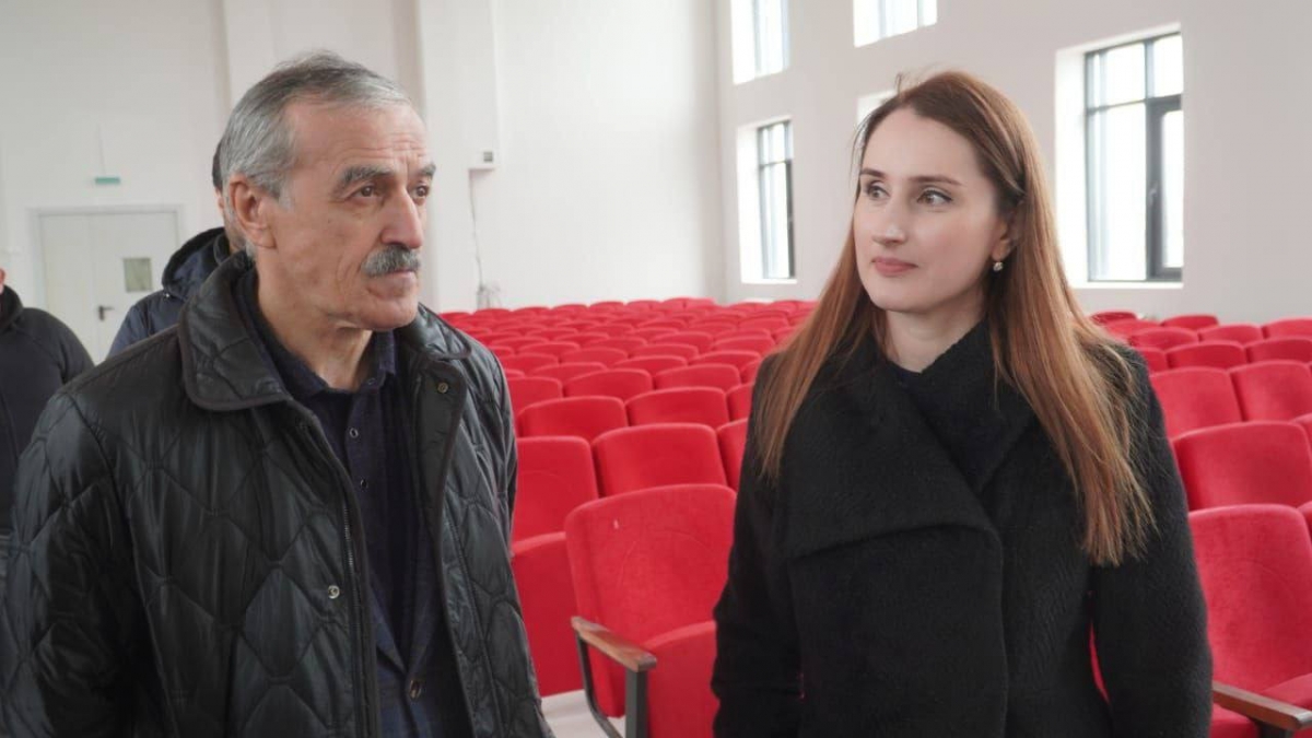 Мониторинг хода строительства школ в поселках