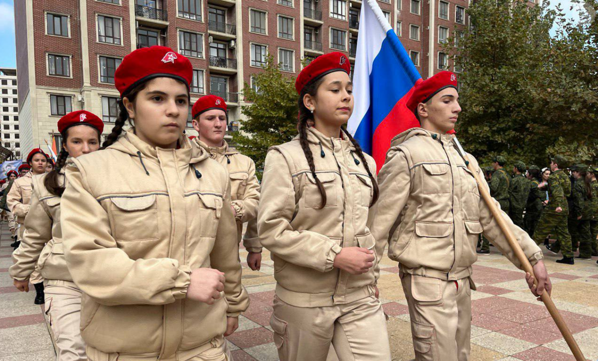 Республиканский этап смотр-конкурса «Равнение на флаг» прошел в Дагестане