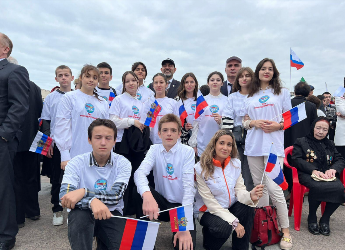 За нами правда, а в правде — сила, а значит — победа. Победа будет за нами!