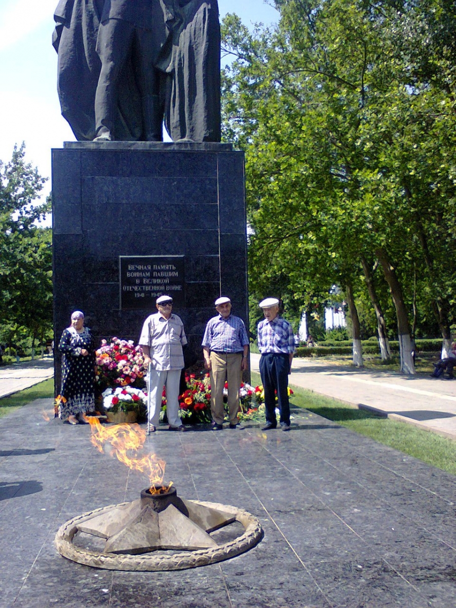 В знак светлой памяти